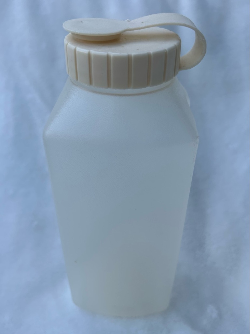 Rubbermaid Servin Saver 1 quart pitcher plastic container cover 90s vintage